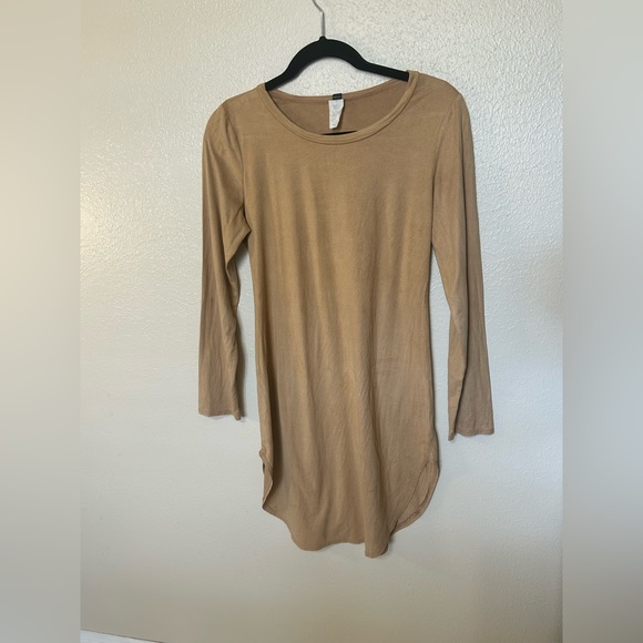 The dress is from Jnk brand . It’s in a Tan color, size large. - Picture 4 of 5